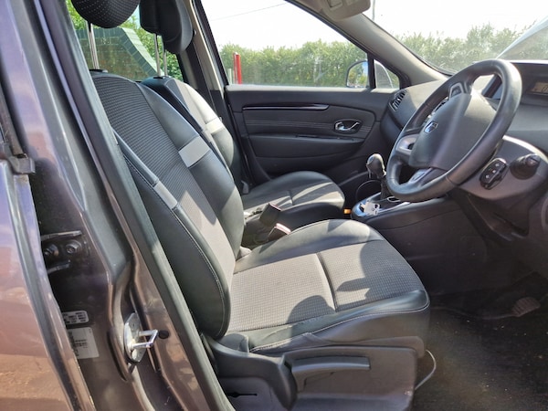 Used Renault Grand Scenic 2012 for sale - 75526934: Photo 10
