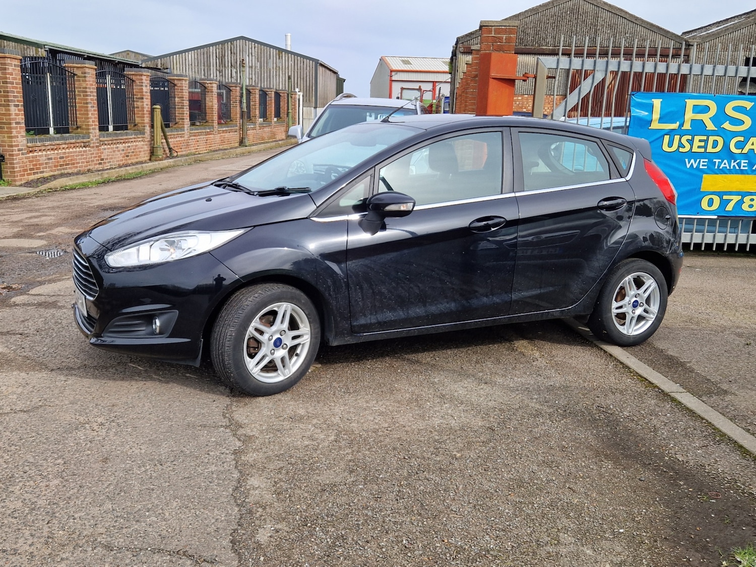 Used Ford Fiesta 2013 for sale - 77872487: Photo 4