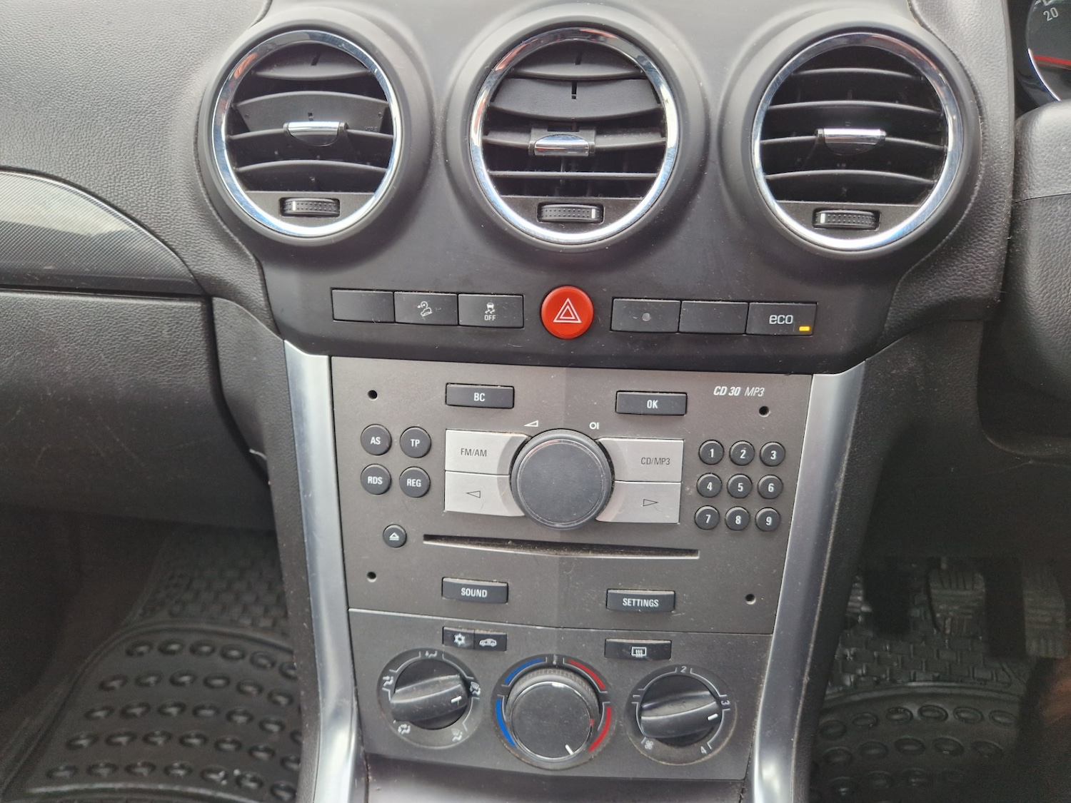 Used Vauxhall Antara 2012 for sale - 77687316: Photo 14