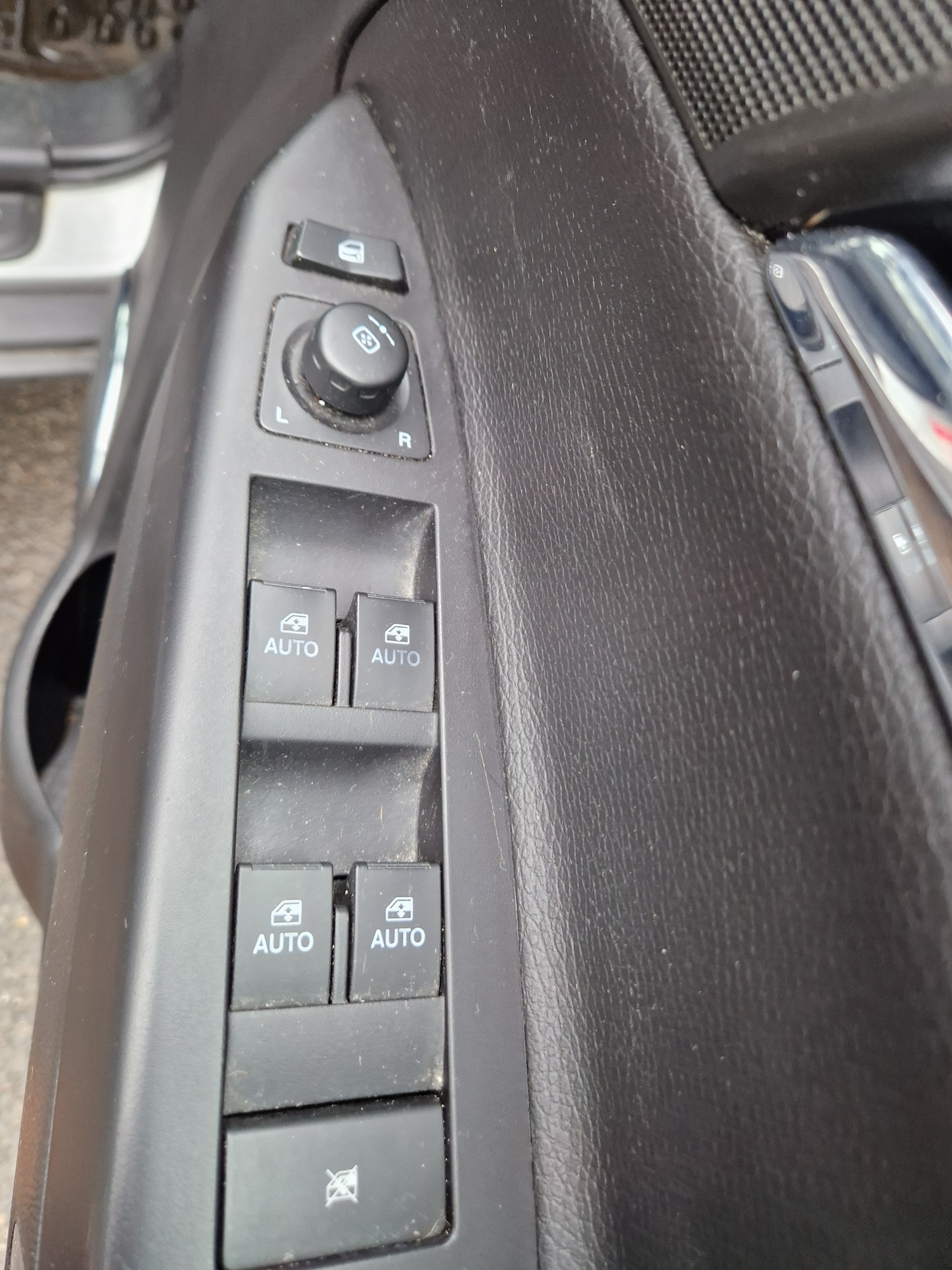 Used Vauxhall Antara 2012 for sale - 77687316: Photo 17