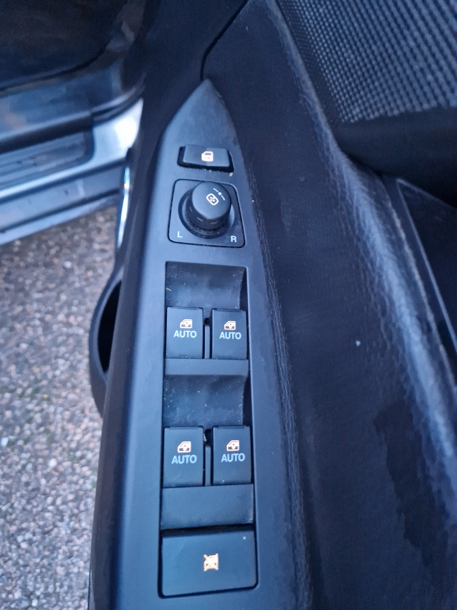 Used Vauxhall Antara 2012 for sale - 77235626: Photo 15