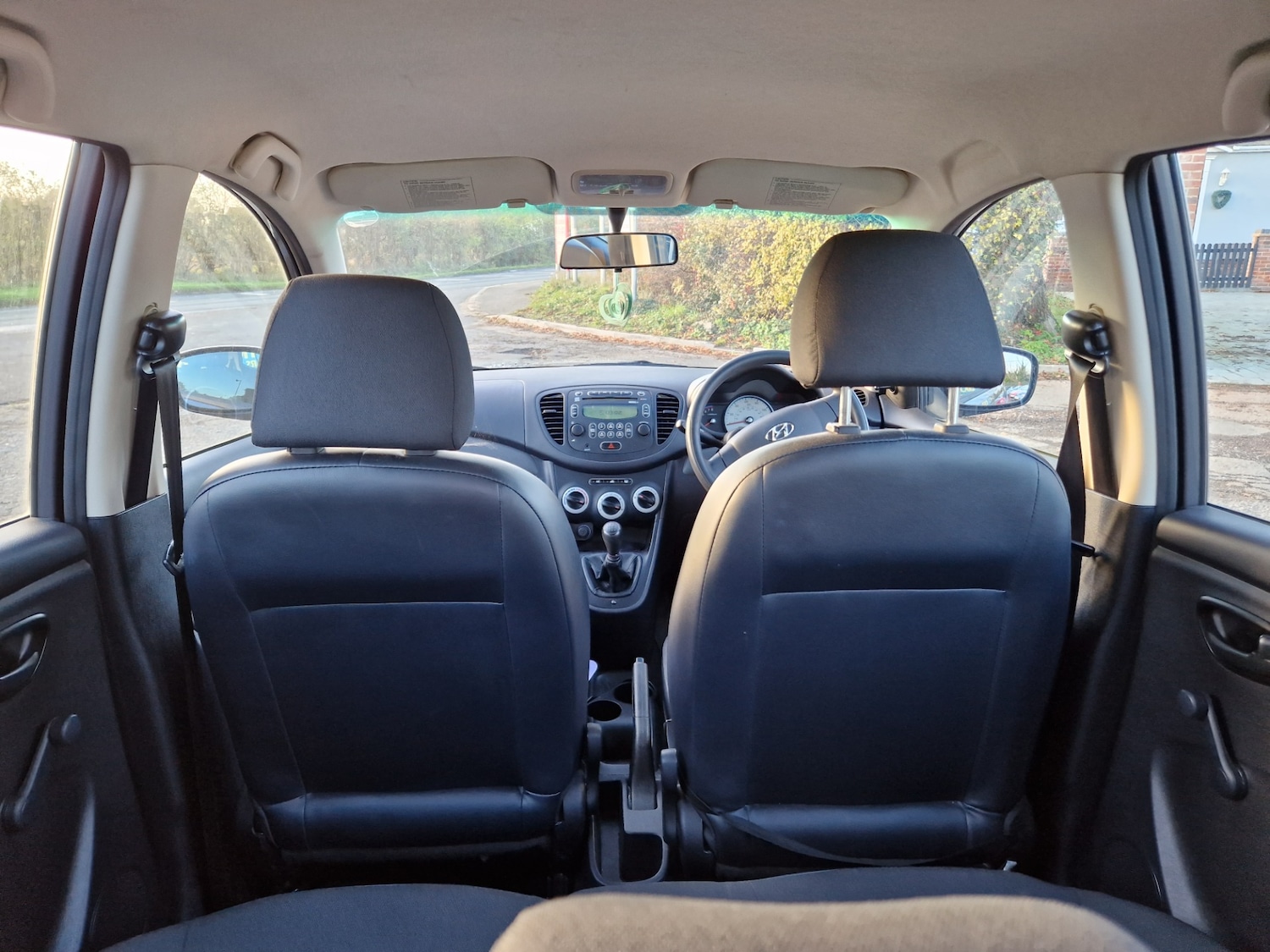 Used Hyundai i10 2010 for sale - 76738588: Photo 19