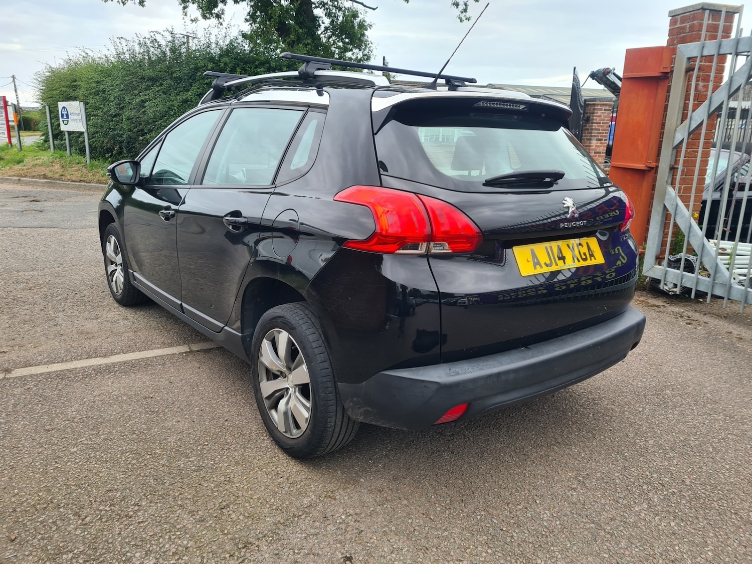 Used Peugeot 2008 2014 for sale - 77164819: Photo 9