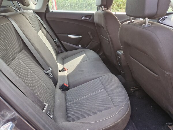 Used Vauxhall Astra 2010 for sale - 75284850: Photo 11