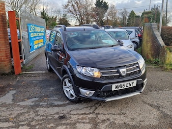 Used Dacia Sandero Stepway 2016 for sale - 76834986: Photo