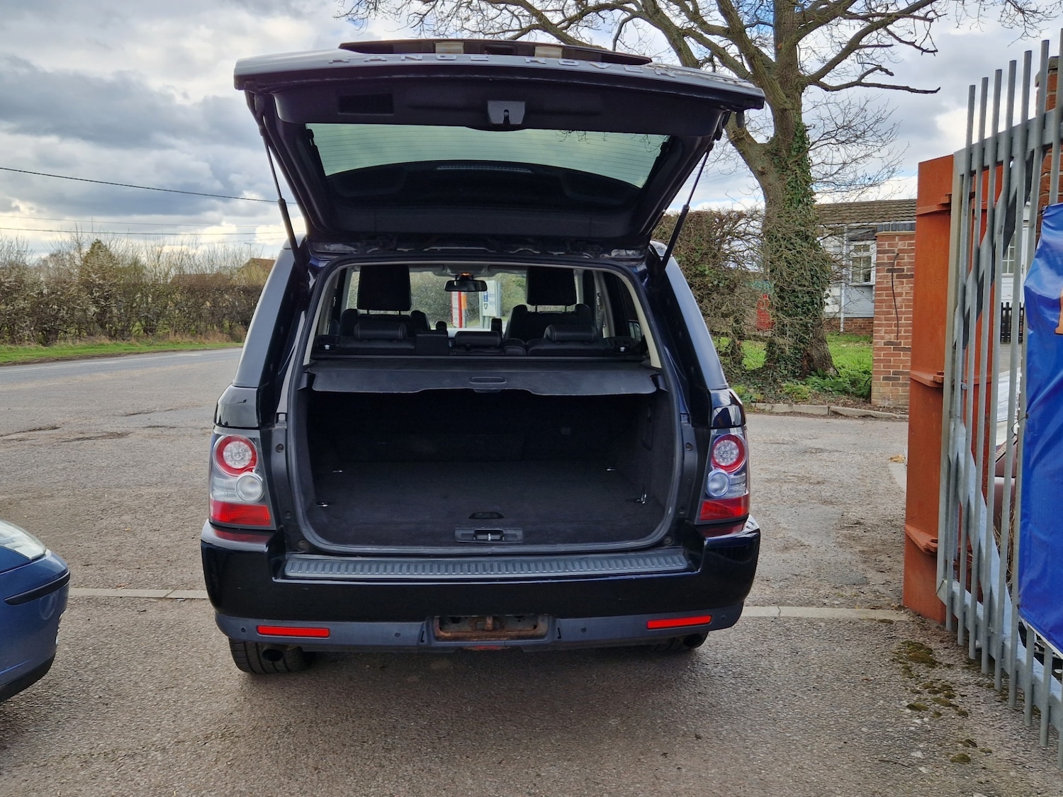 Used Land Rover Range Rover Sport 2011 for sale - 77434938: Photo 9
