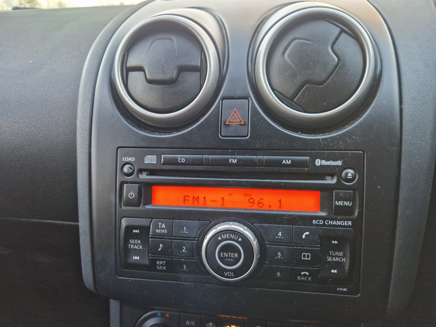 Used Nissan Qashqai 2010 for sale - 76829574: Photo 14