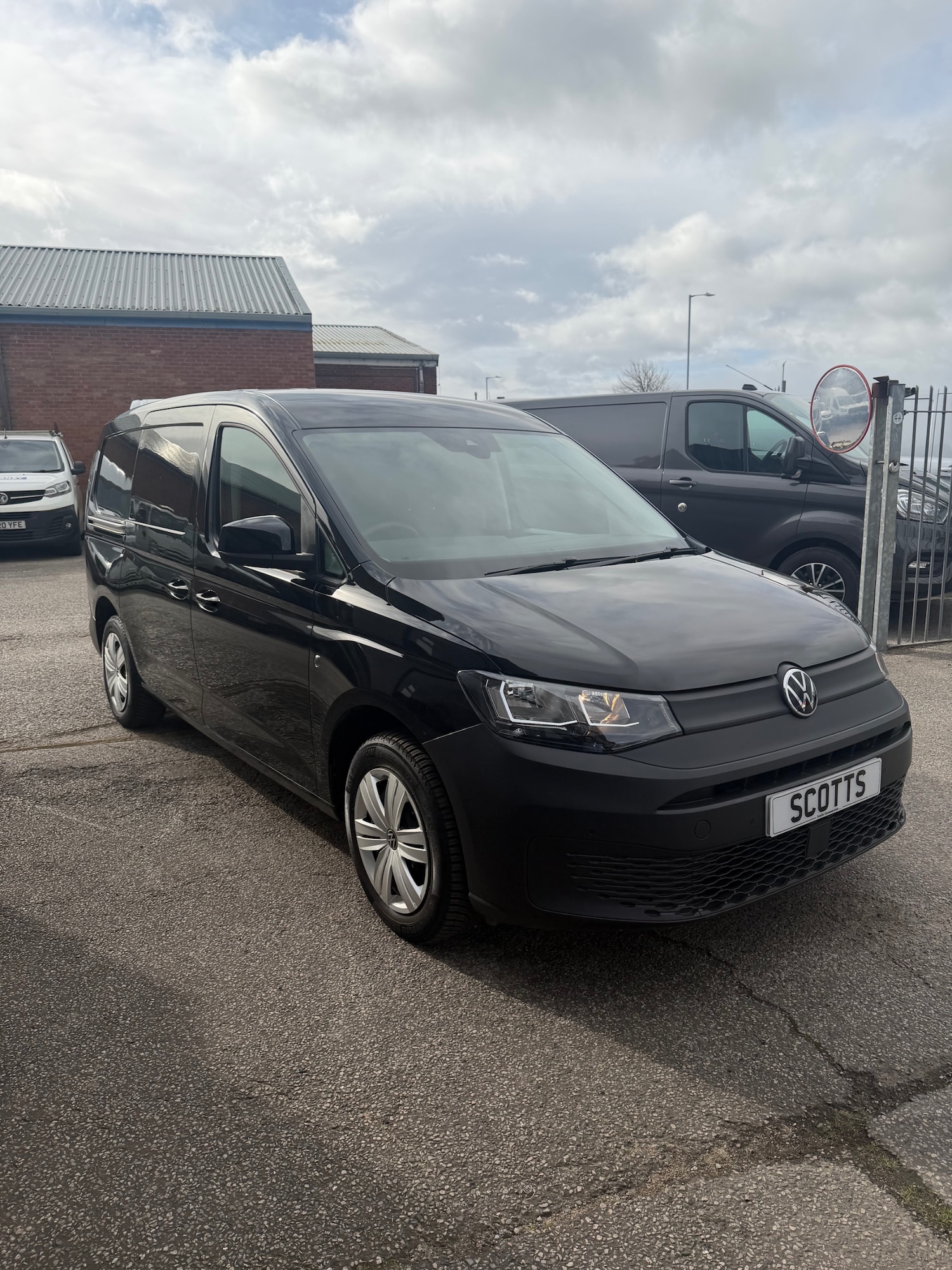 Used Volkswagen Caddy Maxi 2021 for sale - 78011903: Photo 3