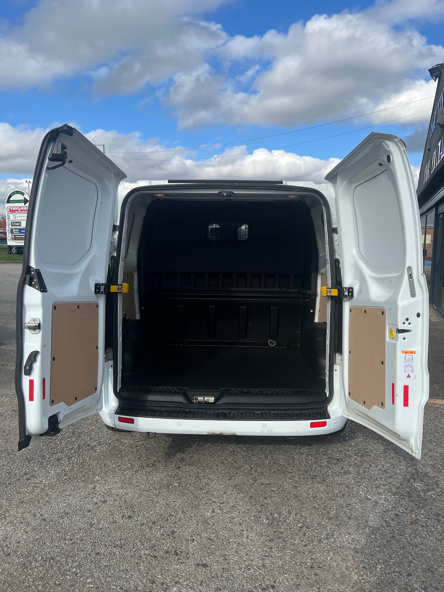 Used Ford Transit Custom 2019 for sale - 76274846: Photo 25