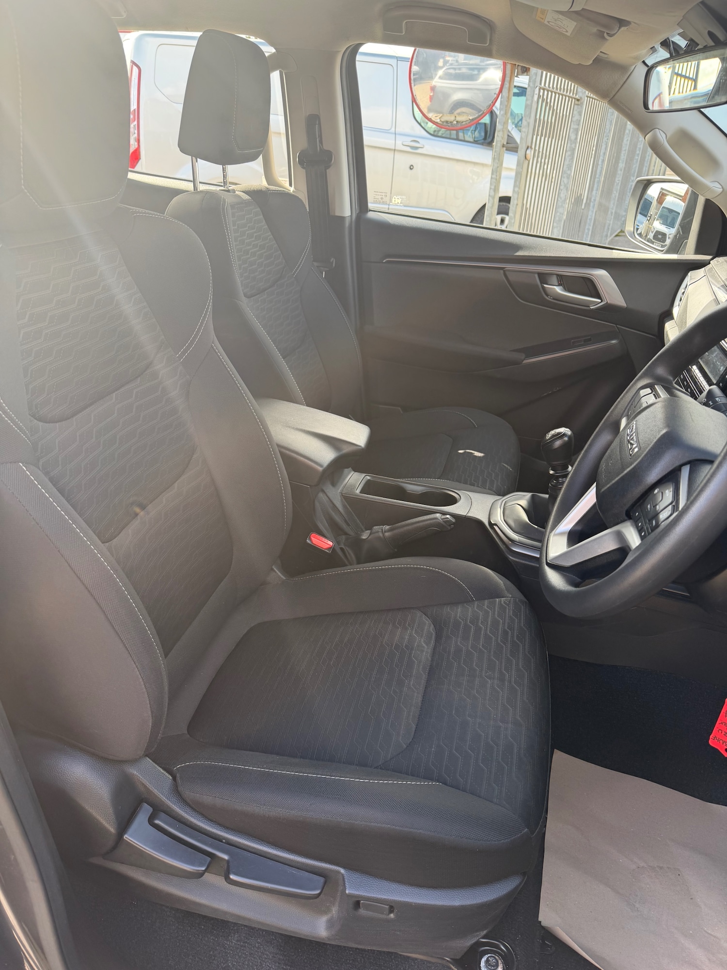 Used Isuzu D-Max 2023 for sale - 77888898: Photo 16