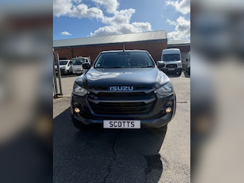 Used Isuzu D-Max 2023 for sale - 77888898: Photo