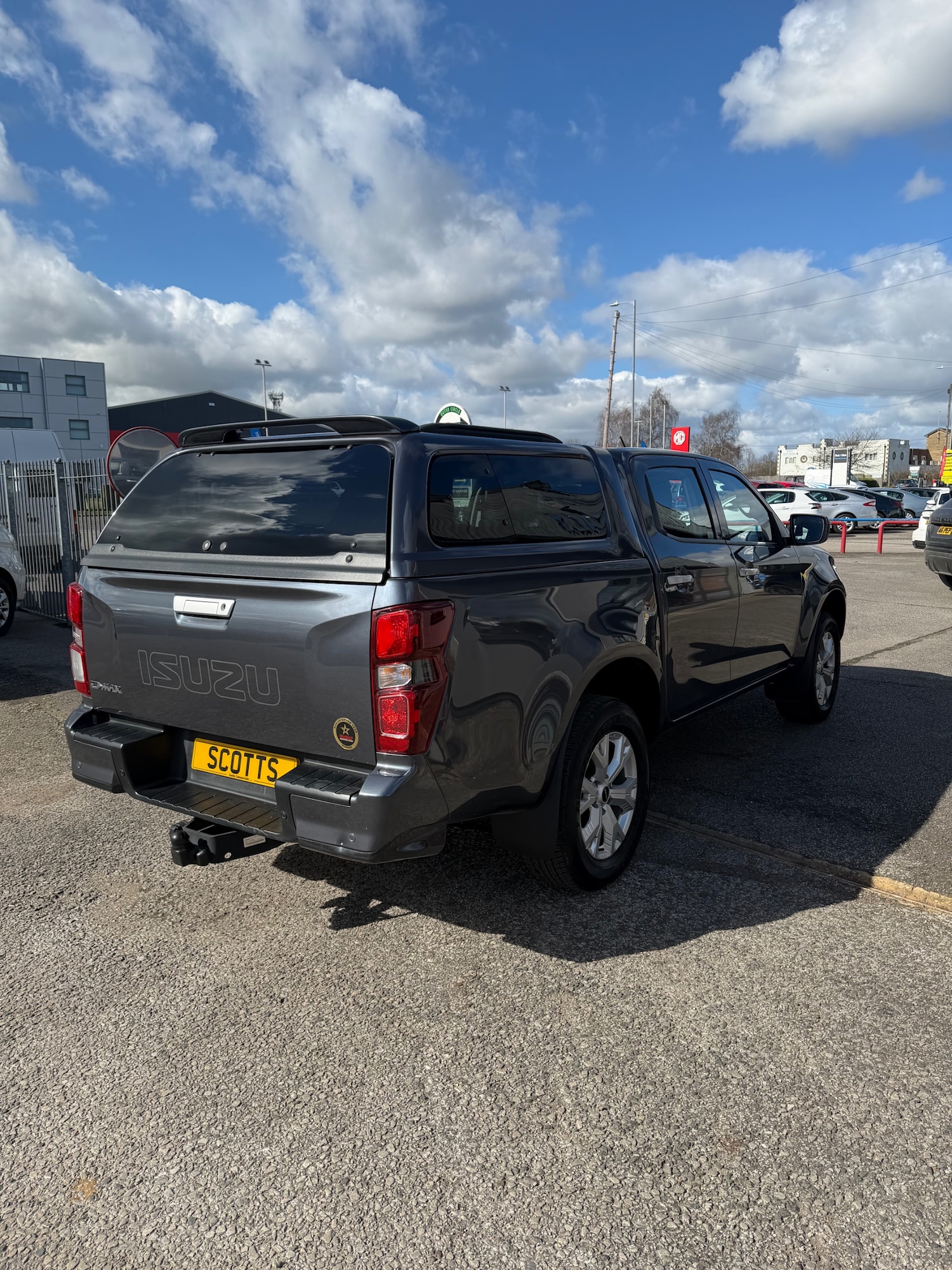 Used Isuzu D-Max 2023 for sale - 77888898: Photo 6