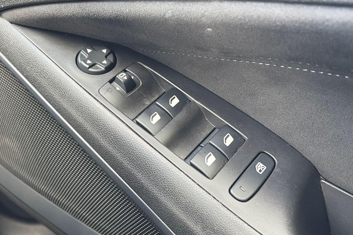 Used Vauxhall Crossland 2024 for sale - 77631185: Photo 18