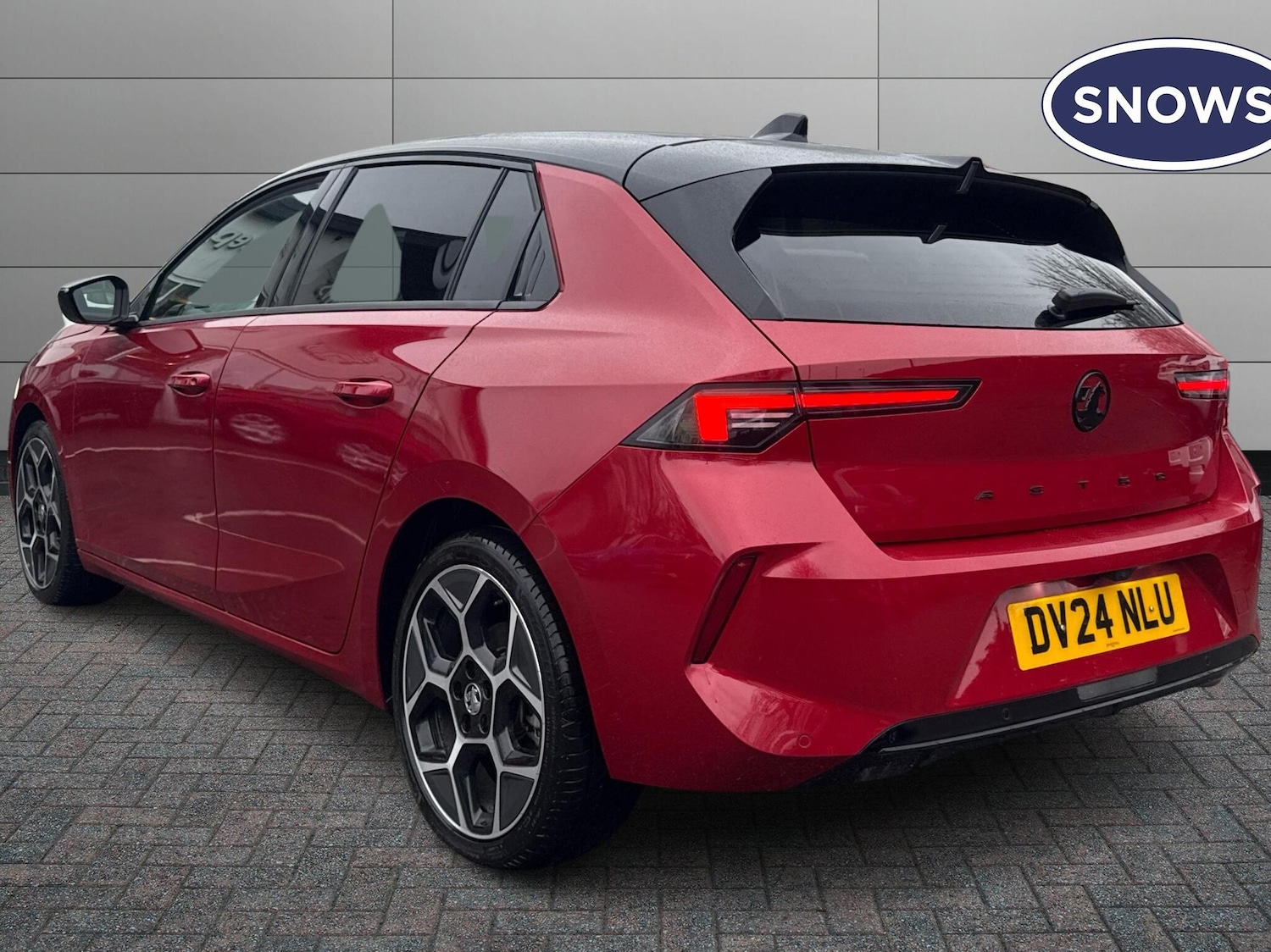 Used Vauxhall Astra 2024 for sale - 76960708: Photo 2