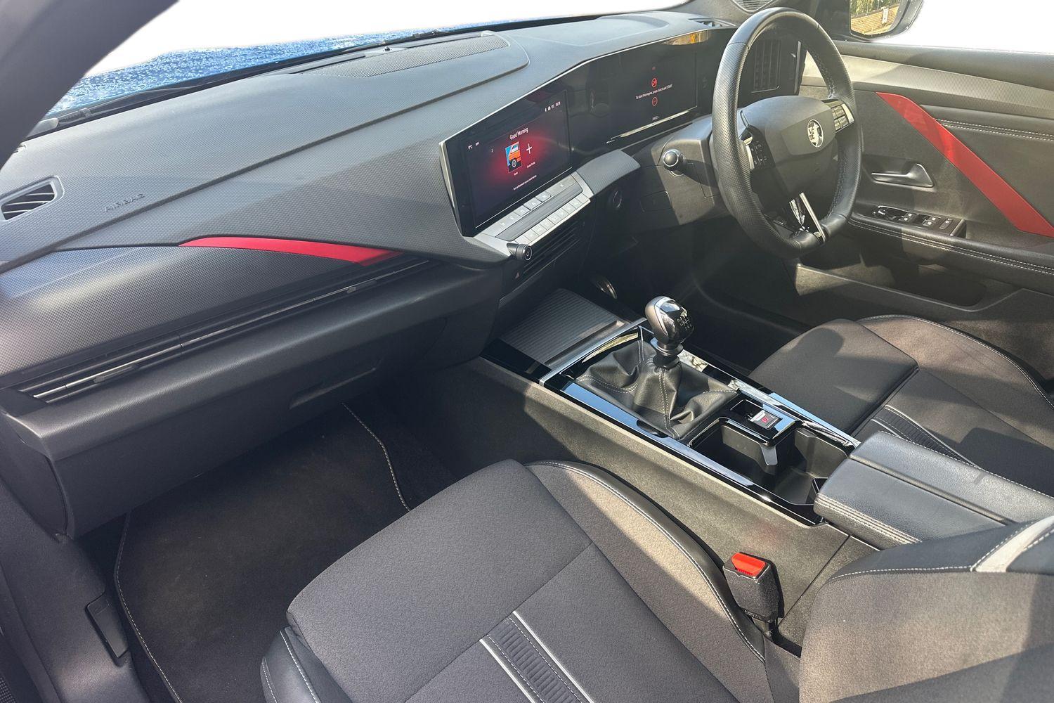 Used Vauxhall Astra 2022 for sale - 78108220: Photo 2