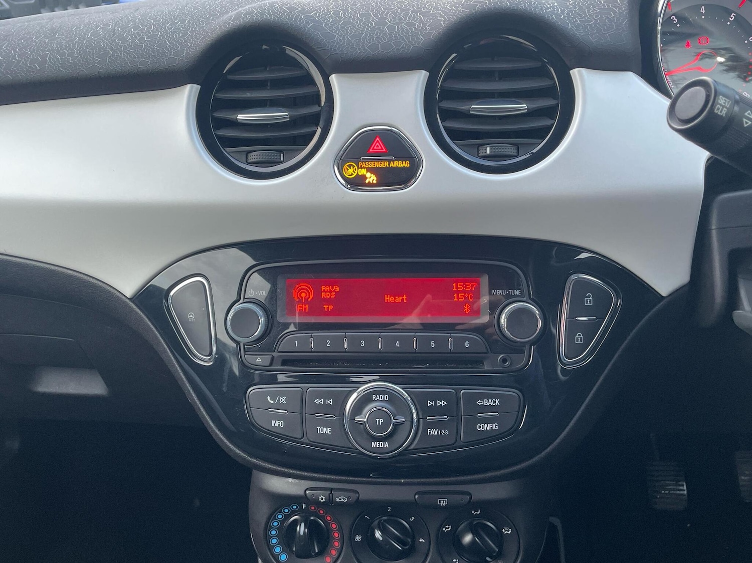 Used Vauxhall ADAM 2016 for sale - 76586576: Photo 25