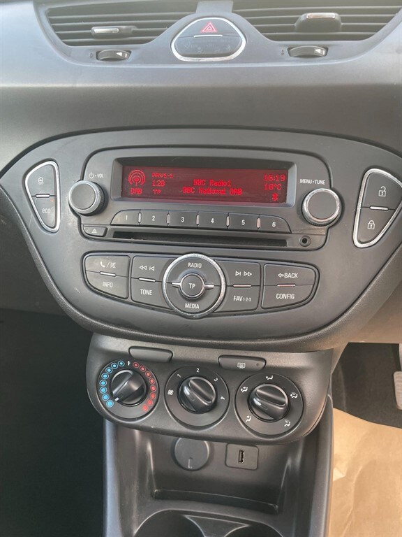 Used Vauxhall Corsa 2018 for sale - 76221926: Photo 31