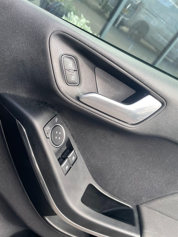 Used Ford Fiesta 2020 for sale - 78028241: Photo 25