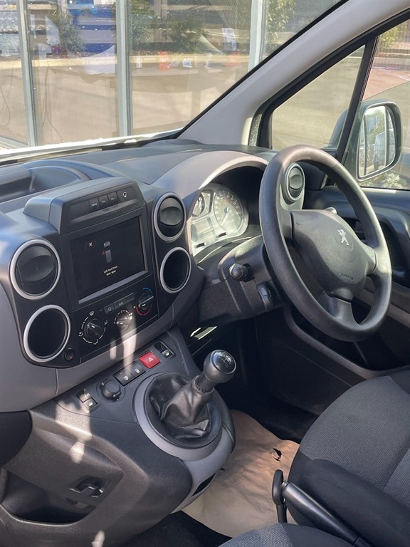 Used Peugeot Partner 2018 for sale - 76355284: Photo 14