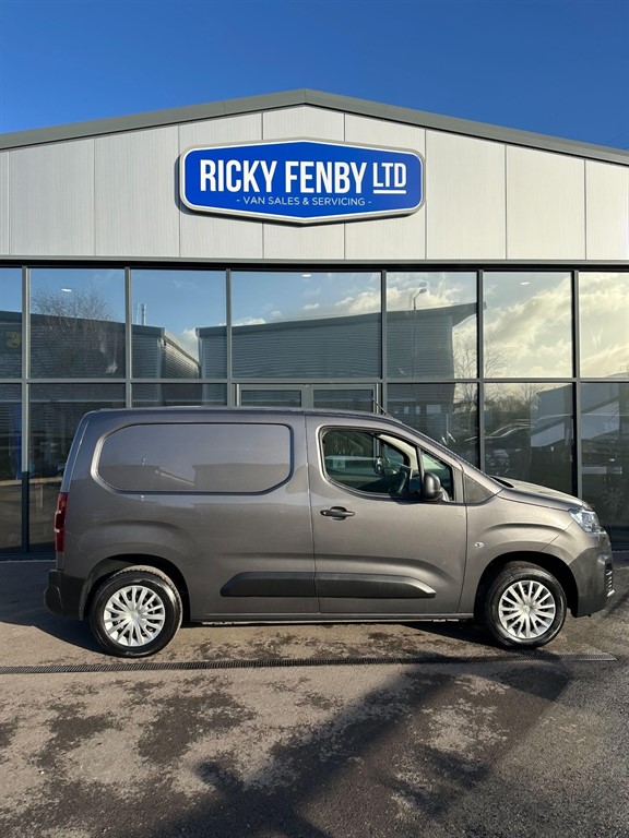 Used Citroen Berlingo 2021 for sale - 76908255: Photo 2