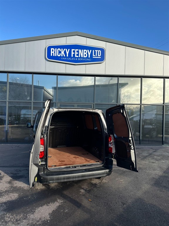 Used Citroen Berlingo 2021 for sale - 76908255: Photo 45