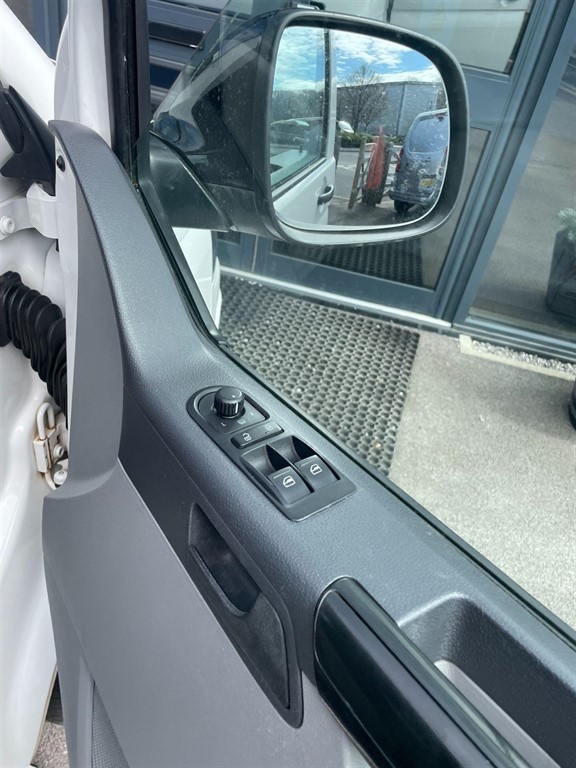 Used Volkswagen Transporter 2010 for sale - 78152815: Photo 26