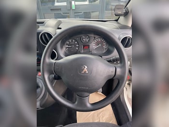 Used Peugeot Partner 2017 for sale - 75571560: Photo