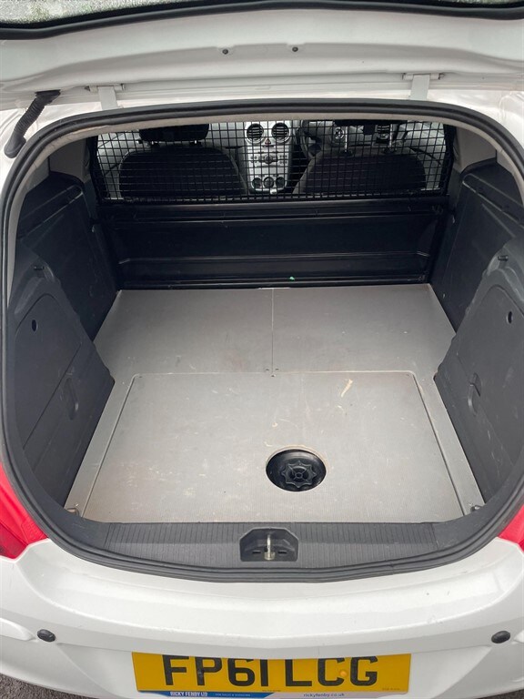 Used Vauxhall Corsa 2011 for sale - 77420674: Photo 20