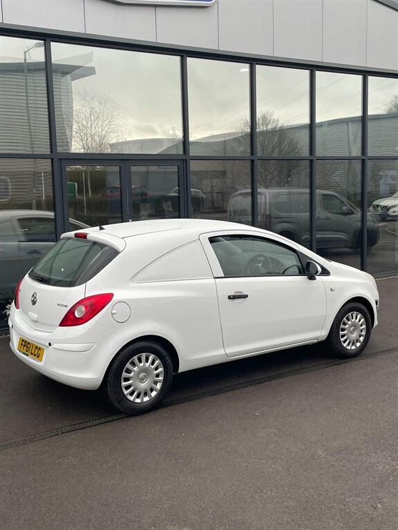 Used Vauxhall Corsa 2011 for sale - 77420674: Photo 4
