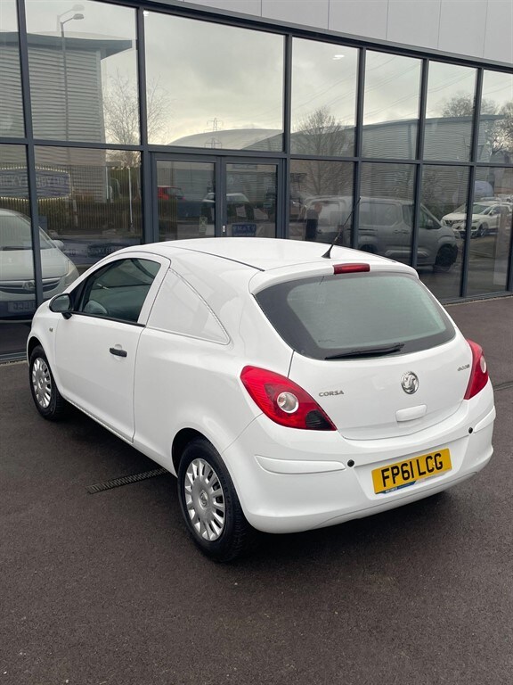 Used Vauxhall Corsa 2011 for sale - 77420674: Photo 6