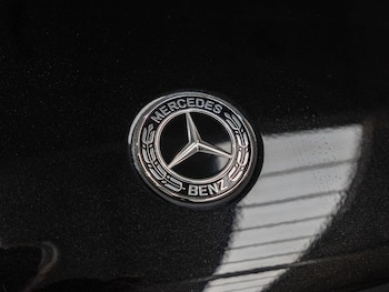 Used Mercedes-Benz GLC 2019 for sale - 77677171: Photo