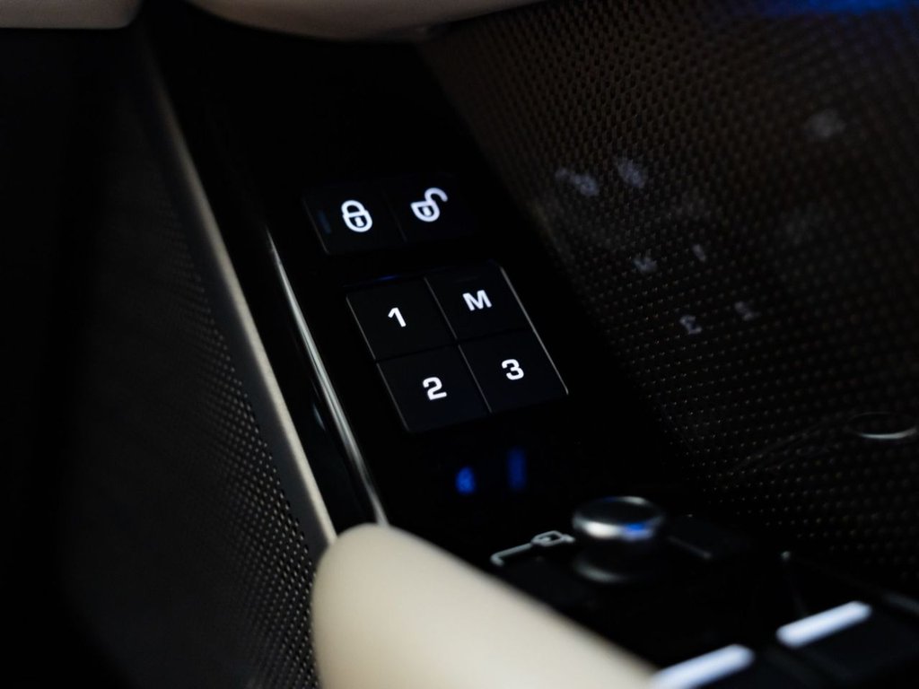 Used Land Rover Range Rover Velar 2017 for sale - 77677185: Photo 28