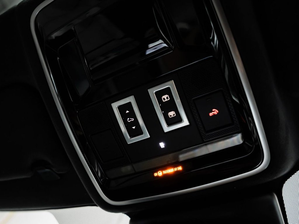 Used Land Rover Range Rover Velar 2017 for sale - 77677185: Photo 32