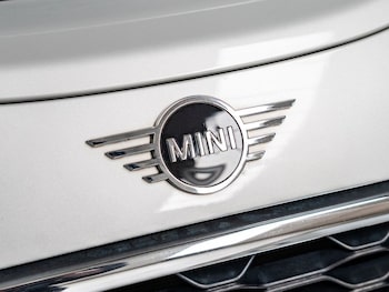 Used MINI Hatch 2018 for sale - 79210416: Photo