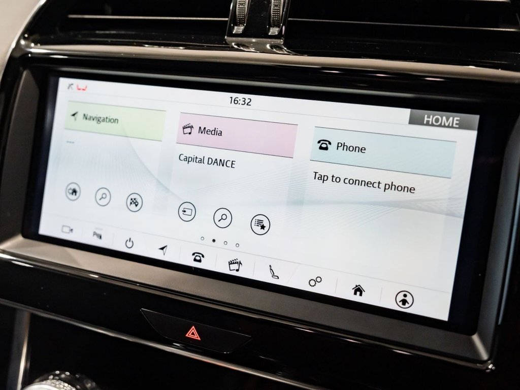 Used Jaguar XE 2020 for sale - 77677209: Photo 29