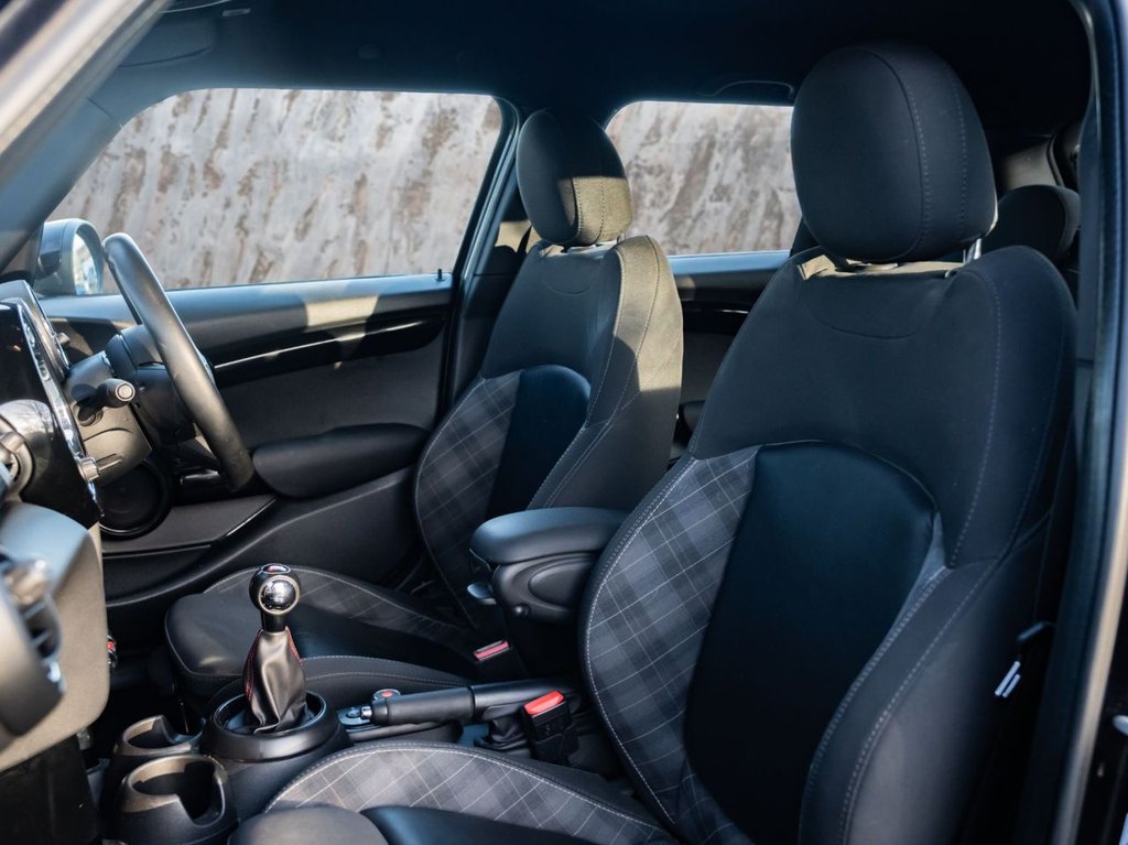 Used MINI Hatch 2018 for sale - 77677210: Photo 13