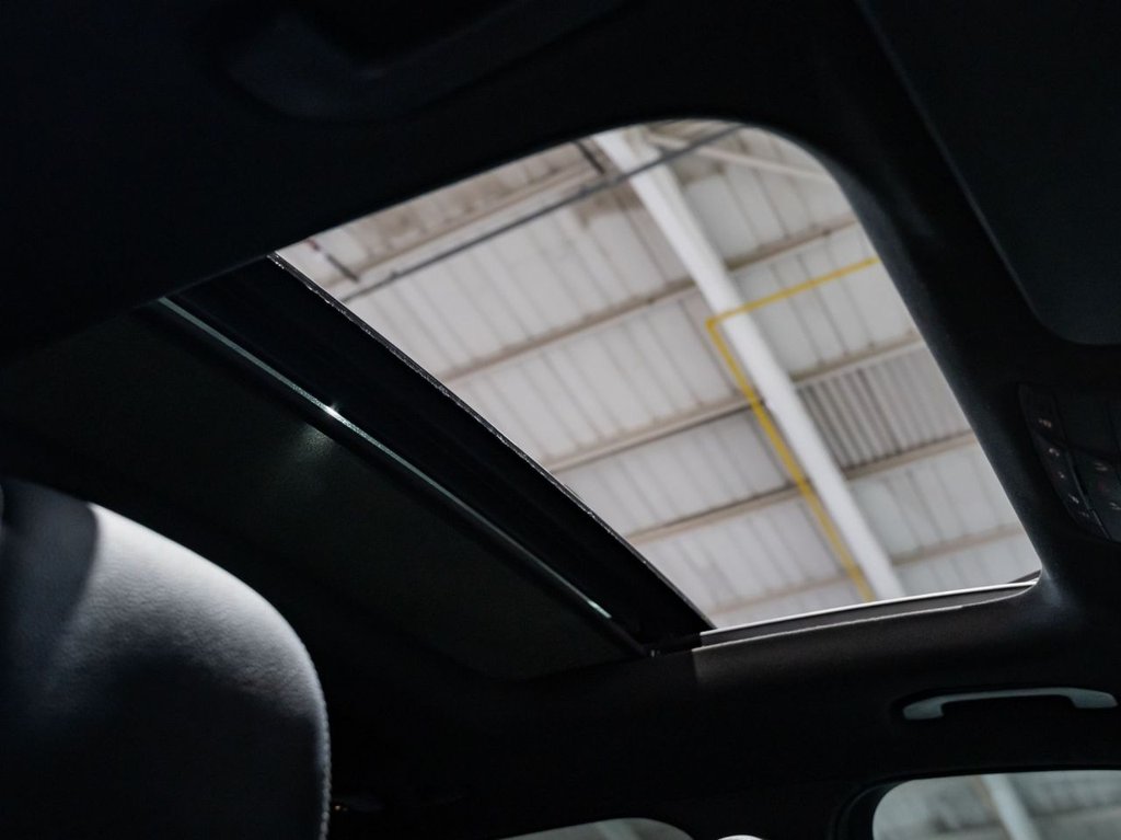 Used Mercedes-Benz GLC 2019 for sale - 77677204: Photo 31