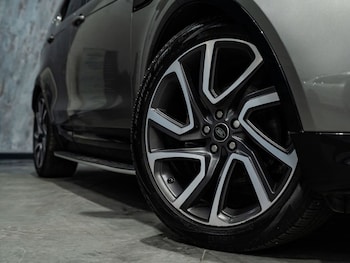 Used Land Rover Discovery 2018 for sale - 77677227: Photo