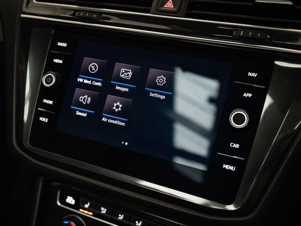 Used Volkswagen Tiguan 2019 for sale - 77677175: Photo 33