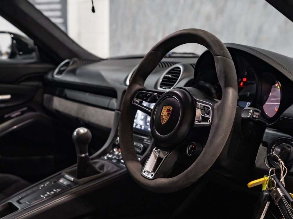 Used Porsche Cayman 2018 for sale - 77677191: Photo 14