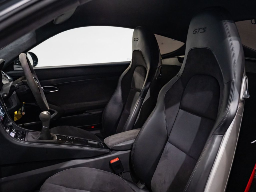 Used Porsche Cayman 2018 for sale - 77677191: Photo 21