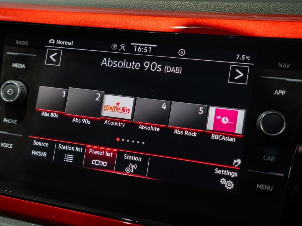 Used Volkswagen Polo 2022 for sale - 77677224: Photo 32