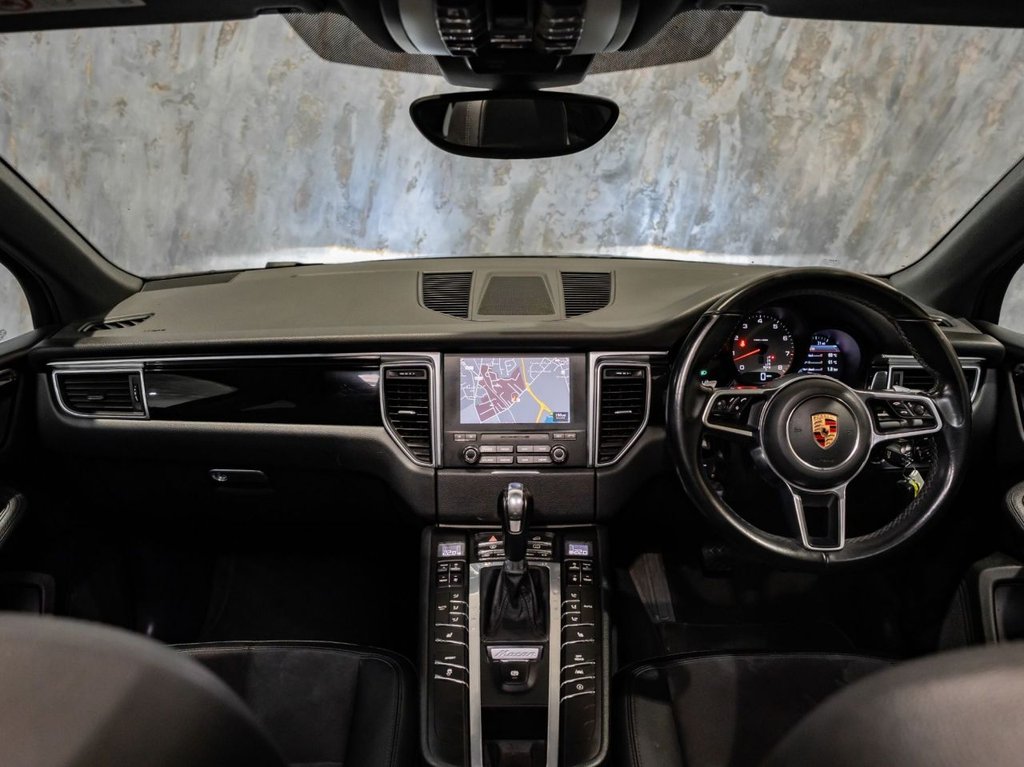 Used Porsche Macan 2018 for sale - 77677211: Photo 12