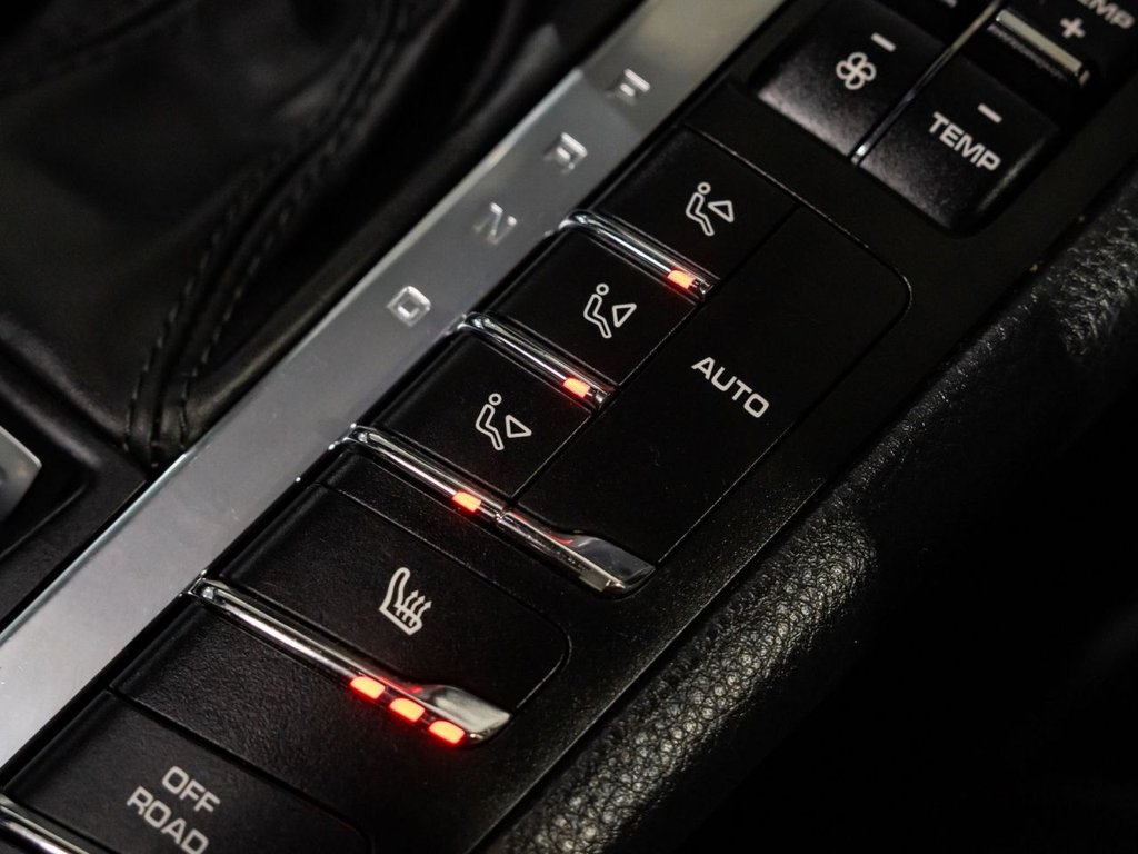 Used Porsche Macan 2018 for sale - 77677211: Photo 31