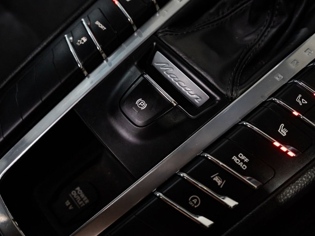 Used Porsche Macan 2018 for sale - 77677211: Photo 33