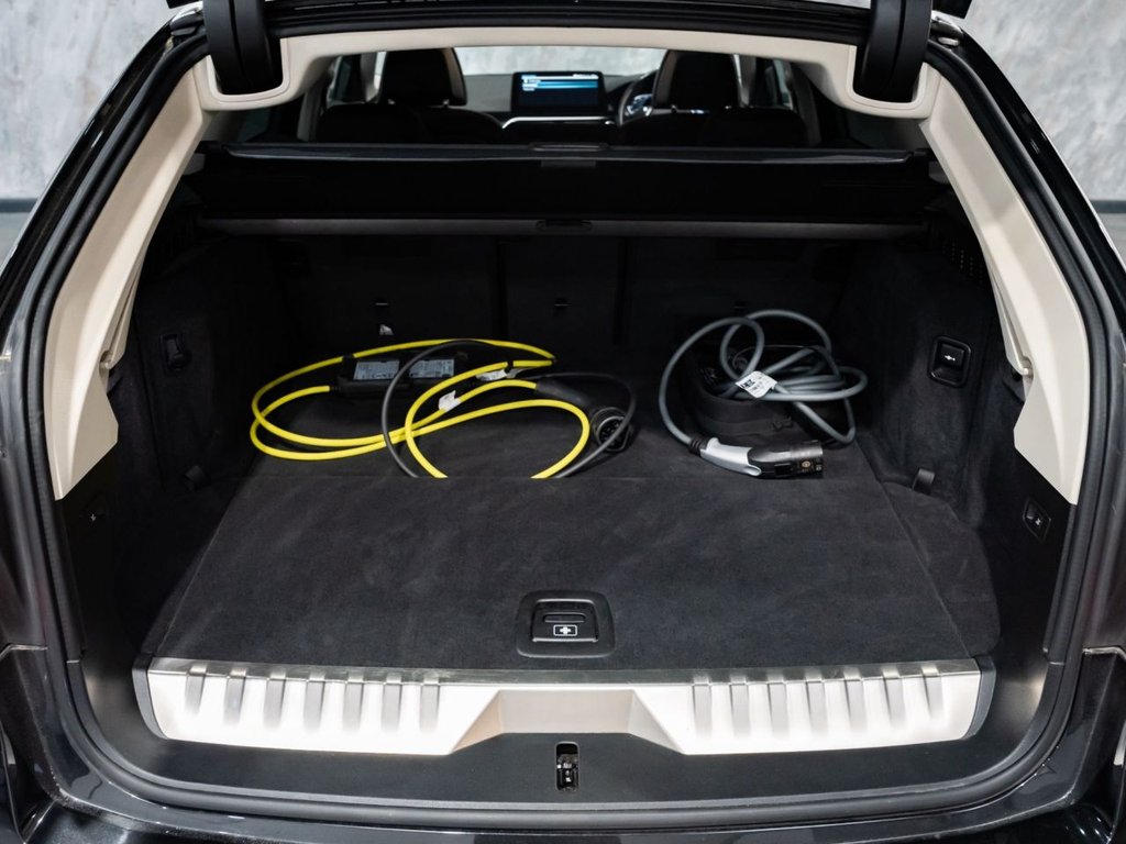 Used BMW 5 Series 2023 for sale - 78200795: Photo 23