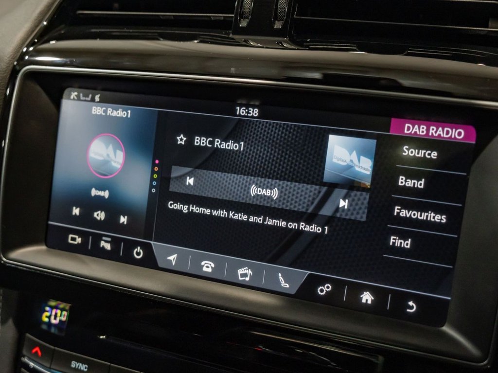 Used Jaguar F-Pace 2019 for sale - 77677205: Photo 35