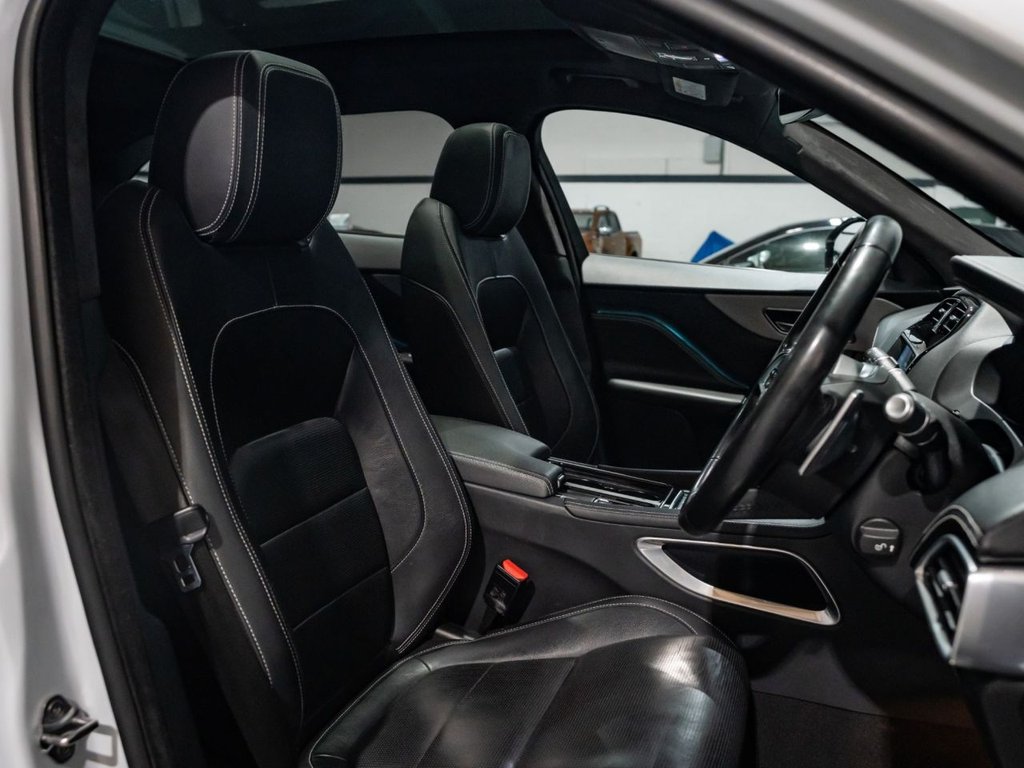 Used Jaguar F-Pace 2019 for sale - 77677205: Photo 6