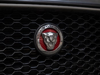 Used Jaguar XF 2018 for sale - 77677206: Photo