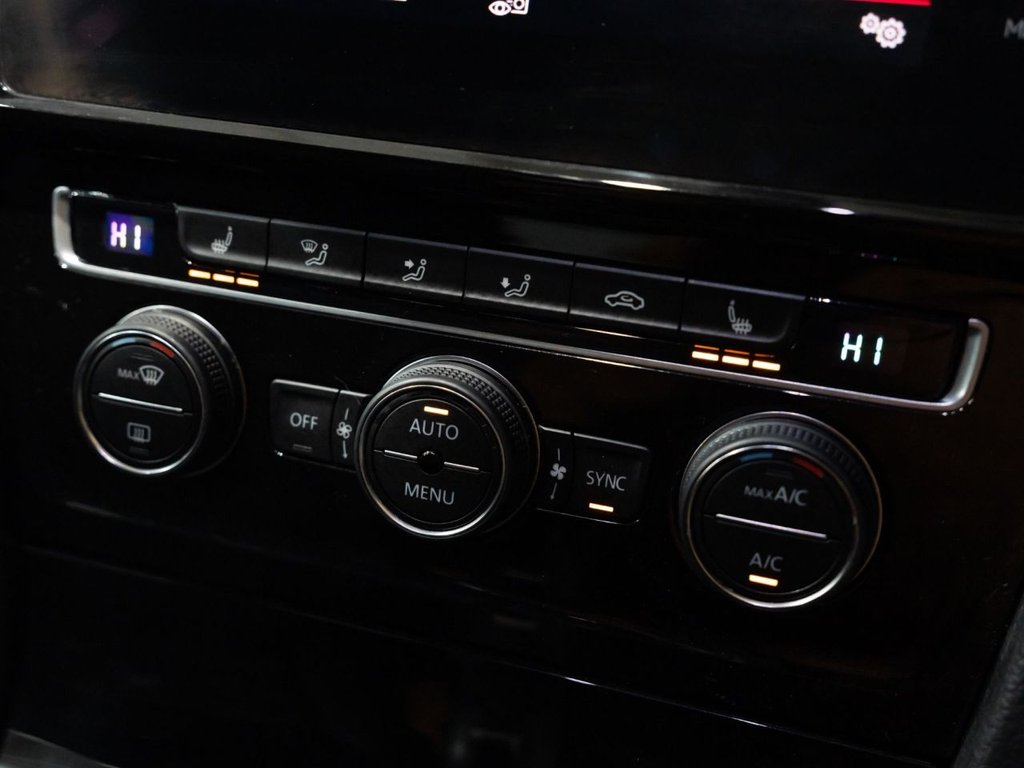 Used Volkswagen Golf 2017 for sale - 77677216: Photo 35